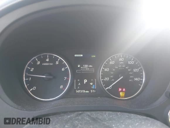 ✅ 2014 Mitsubishi Outlander SE • VIN: JA4AZ3A38EZ018022 • Lot: 43505665. Listed on IAAI with 147,319 mi. Free auction sales archive from the USA and detailed vehicle history report at DreamBid. Image 7.