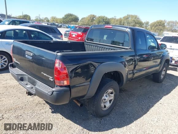 ✅ 2013 Toyota Tacoma PreRunner • VIN: 5TFTU4GN8DX036526 • Лот: 43621266. Опубликован ранее на IAAI с пробегом 236 810 миль. Бесплатный доступ к архиву аукционных продаж из США и подробный отчёт об истории автомобиля на DreamBid. Изображение 4.