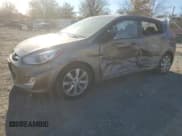 ✅ 2012 Hyundai Accent SE • VIN: KMHCU5AE0CU016197 • Лот: 77943564. Опубликован ранее на Copart с пробегом 96 878 миль. Бесплатный доступ к архиву аукционных продаж из США и подробный отчёт об истории автомобиля на DreamBid. Изображение 1.