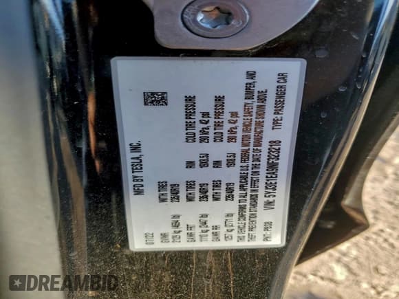 ✅ 2022 Tesla Model 3 • VIN: 5YJ3E1EA9NF323218 • Лот: 93991255. Опубликован ранее на Copart с пробегом 1 988 миль. Бесплатный доступ к архиву аукционных продаж из США и подробный отчёт об истории автомобиля на DreamBid. Изображение 13.