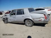 ✅ 1984 Oldsmobile Cutlass Supreme • VIN: 1G3AR69A7EM484256 • Lot: 49709405. Wystawiony na Copart z przebiegiem 437 399 mil. Bezpłatny archiwum sprzedaży aukcyjnych z USA i szczegółowy raport historii pojazdu na DreamBid. Zdjęcie 2.