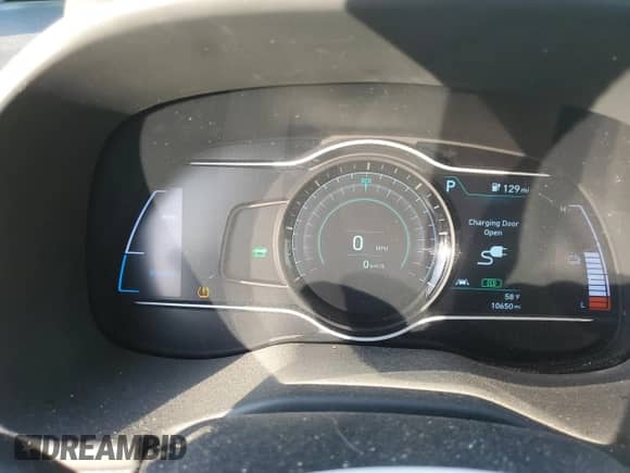 ✅ 2021 Hyundai Kona Limited • VIN: KM8K33AG3MU131415 • Lot: 44672703. Listed on Copart with 10,650 mi miles. Access the free auction sales archive from the USA and view a detailed vehicle history report at DreamBid. Image 9.