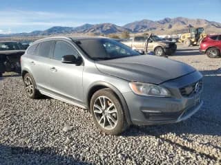 ✅ 2018 Volvo V60 • VIN: YV440MWK4J2058441 • Лот: 91928915. Опубликован ранее на Copart с пробегом 145 222 миль. Бесплатный доступ к архиву аукционных продаж из США и подробный отчёт об истории автомобиля на DreamBid. Изображение 4.