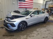 ✅ 2025 Hyundai Sonata SEL • VIN: KMHL64JA3SA471076 • Лот: 84807055. Опубликован ранее на Copart с пробегом 5 712 миль. Бесплатный доступ к архиву аукционных продаж из США и подробный отчёт об истории автомобиля на DreamBid. Изображение 1.