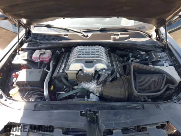 2020 Dodge Challenger SRT Hellcat Redeye Widebody z VIN 2C3CDZL98LH128720, wystawiony jako IAAI lot #43182633 z przebiegiem 44 617 mil mil oraz . Historia ofert i sprzedaży dostępna na DreamBid. Obrazek 10.