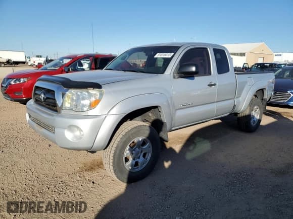 ✅ 2008 Toyota Tacoma • VIN: 5TEUU42NX8Z577586 • Lot: 91018415. Wystawiony na Copart z przebiegiem 181 231 mil. Bezpłatny archiwum sprzedaży aukcyjnych z USA i szczegółowy raport historii pojazdu na DreamBid. Zdjęcie 1.