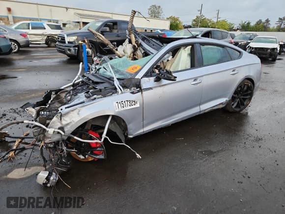 ✅ 2019 Audi S5 Sportback Prestige • VIN: WAUC4CF5XKA080438 • Lot: 71517325. Listed on Copart with Not provided. Free auction sales archive from the USA and detailed vehicle history report at DreamBid. Image 1.
