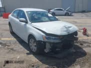 ✅ 2014 Volkswagen Jetta SE • VIN: 3VWD17AJ9EM315511 • Lot: 42251911. Wystawiony na IAAI z przebiegiem 155 113 mil. Bezpłatny archiwum sprzedaży aukcyjnych z USA i szczegółowy raport historii pojazdu na DreamBid. Zdjęcie 1.