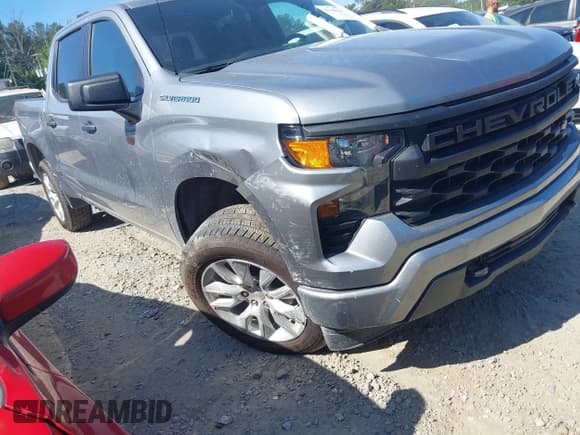 ✅ 2023 Chevrolet Silverado 1500 Custom • VIN: 1GCPABEK1PZ270250 • Lot: 42148020. Wystawiony na IAAI z przebiegiem 14 978 mil. Bezpłatny archiwum sprzedaży aukcyjnych z USA i szczegółowy raport historii pojazdu na DreamBid. Zdjęcie 6.