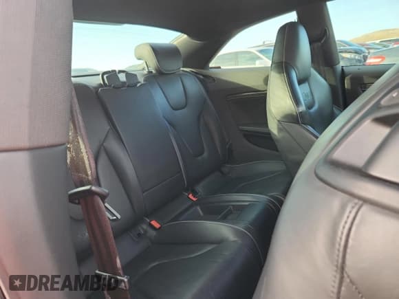 ✅ 2013 Audi RS 5 • VIN: WUAC6AFR3DA901583 • Lot: 86330885. Listed on Copart with 96,892 mi. Free auction sales archive from the USA and detailed vehicle history report at DreamBid. Image 10.