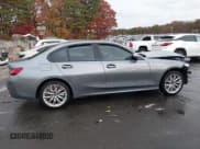 ✅ 2023 BMW 3 Series 330i xDrive • VIN: 3MW89FF01P8D67179 • Lot: 43643461. Wystawiony na IAAI z przebiegiem 15 016 mil. Bezpłatny archiwum sprzedaży aukcyjnych z USA i szczegółowy raport historii pojazdu na DreamBid. Zdjęcie 12.