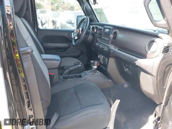 ✅ 2019 Jeep Wrangler Unlimited Sport S • VIN: 1C4HJXDN0KW682649 • Lot: 42703511. Listed on IAAI with 31,489 mi. Free auction sales archive from the USA and detailed vehicle history report at DreamBid. Image 5.