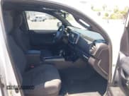 ✅ 2016 Toyota Tacoma SR • VIN: 3TMCZ5AN4GM002500 • Lot: 42477908. Wystawiony na IAAI z przebiegiem 192 424 mil. Bezpłatny archiwum sprzedaży aukcyjnych z USA i szczegółowy raport historii pojazdu na DreamBid. Zdjęcie 5.