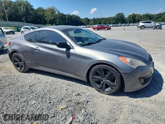 ✅ 2010 Hyundai Genesis Coupe • VIN: KMHHU6KH0AU020719 • Lot: 81461875. Listed on Copart with 212,428 mi. Free auction sales archive from the USA and detailed vehicle history report at DreamBid. Image 4.