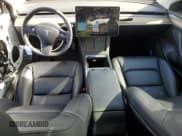 ✅ 2022 Tesla Model 3 Long Range • VIN: 5YJ3E1EBXNF202318 • Lot: 91308895. Wystawiony na Copart z przebiegiem 43 579 mil. Bezpłatny archiwum sprzedaży aukcyjnych z USA i szczegółowy raport historii pojazdu na DreamBid. Zdjęcie 8.