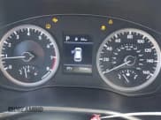 ✅ 2019 Hyundai Santa Fe SE • VIN: 5NMS23AD8KH030713 • Lot: 43592667. Wystawiony na IAAI z przebiegiem 74 344 mil. Bezpłatny archiwum sprzedaży aukcyjnych z USA i szczegółowy raport historii pojazdu na DreamBid. Zdjęcie 7.