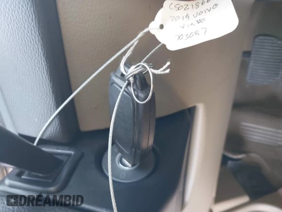 ✅ 2014 Volvo XC90 • VIN: YV4952CY6E1703087 • Лот: 42771484. Опубликован ранее на IAAI с пробегом 79 648 миль. Бесплатный доступ к архиву аукционных продаж из США и подробный отчёт об истории автомобиля на DreamBid. Изображение 11.