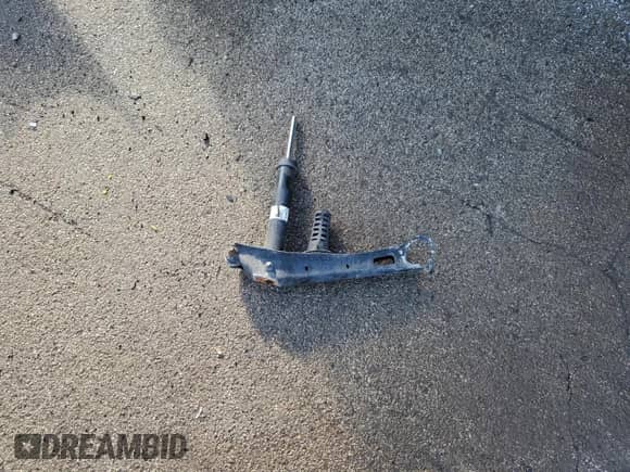 2018 Chevrolet Traverse LT Cloth z VIN 1GNERGKW8JJ165478, wystawiony jako Copart lot #43942435 z przebiegiem 71 645 mil mil oraz Szkoda całkowita • Salvage title. Historia ofert i sprzedaży dostępna na DreamBid. Obrazek 13.