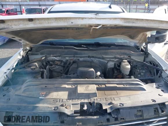 ✅ 2015 Chevrolet Silverado 2500HD LT • VIN: 1GC1KVEGXFF161303 • Lot: 41533039. Wystawiony na IAAI z przebiegiem 249 505 mil. Bezpłatny archiwum sprzedaży aukcyjnych z USA i szczegółowy raport historii pojazdu na DreamBid. Zdjęcie 10.