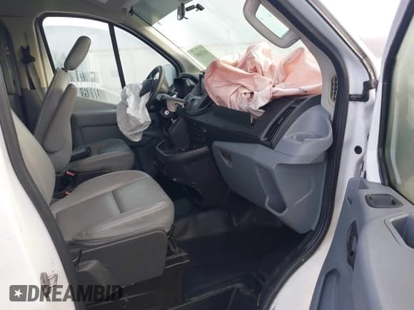 ✅ 2015 Ford Transit Cargo • VIN: 1FTNR1ZMXFKA38419 • Лот: 41216802. Опубликован ранее на IAAI с пробегом 109 744 миль. Бесплатный доступ к архиву аукционных продаж из США и подробный отчёт об истории автомобиля на DreamBid. Изображение 5.