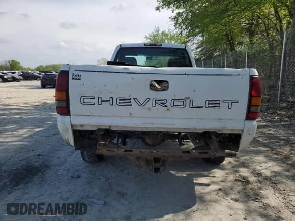2002 Chevrolet Silverado 1500 LS z VIN 1GCEK14V32Z282564, wystawiony jako Copart lot #56330345 z przebiegiem 125 834 mil mil oraz Czysty tytuł • Clean title. Historia ofert i sprzedaży dostępna na DreamBid. Obrazek 6.