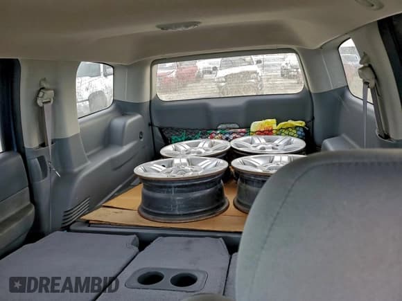 ✅ 2004 Dodge Durango ST • VIN: 1D4HB38N84F187055 • Lot: 93987145. Listed on Copart with Not provided. Free auction sales archive from the USA and detailed vehicle history report at DreamBid. Image 10.