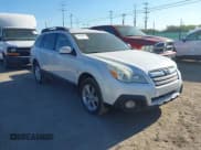 ✅ 2013 Subaru Outback Premium • VIN: 4S4BRCBCXD3230927 • Lot: 43881639. Wystawiony na IAAI z przebiegiem 160 949 mil. Bezpłatny archiwum sprzedaży aukcyjnych z USA i szczegółowy raport historii pojazdu na DreamBid. Zdjęcie 1.