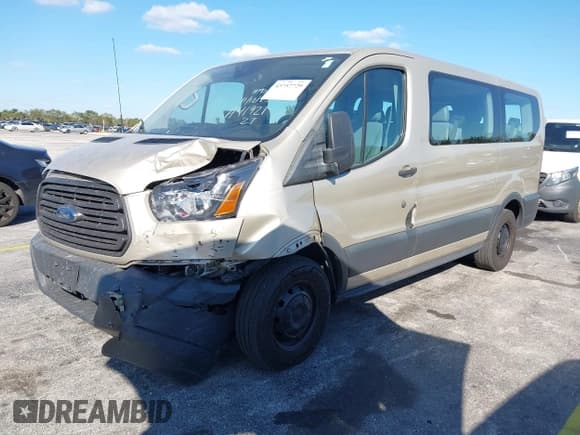 ✅ 2017 Ford Transit XL • VIN: 1FMZK1ZM4HKA41921 • Lot: 43757729. Wystawiony na IAAI z przebiegiem 96 713 mil. Bezpłatny archiwum sprzedaży aukcyjnych z USA i szczegółowy raport historii pojazdu na DreamBid. Zdjęcie 2.