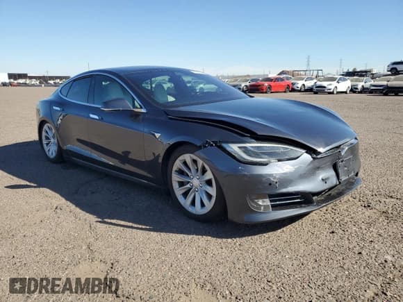 ✅ 2018 Tesla Model S 75D • VIN: 5YJSA1E2XJF246885 • Lot: 89880845. Listed on Copart with 95,437 mi. Free auction sales archive from the USA and detailed vehicle history report at DreamBid. Image 4.