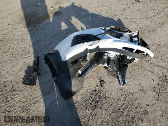 ✅ 2019 Chevrolet Cruze LS • VIN: 1G1BC5SM6K7153224 • Lot: 48584253. Listed on Copart with 10,525 mi. Free auction sales archive from the USA and detailed vehicle history report at DreamBid. Image 14.