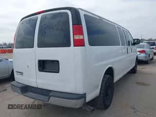 2007 Chevrolet Express Passenger с VIN 1GAHG39U671185576, выставлен на аукционе IAAI как лот 41551300 с пробегом Не указан миль и . История ставок и продаж доступна на DreamBid. Изображение 4.