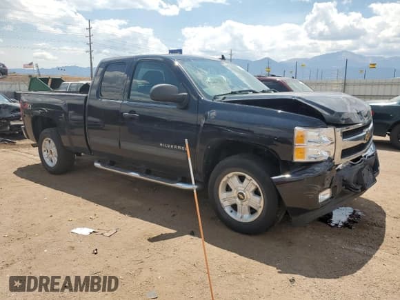 ✅ 2011 Chevrolet Silverado 1500 LT • VIN: 1GCRKSE39BZ256832 • Lot: 61344954. Listed on Copart with 94,864 mi. Free auction sales archive from the USA and detailed vehicle history report at DreamBid. Image 4.