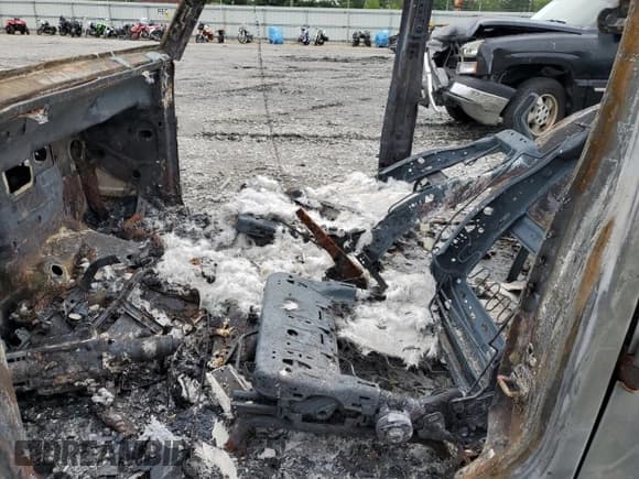 ✅ 2014 Jeep Wrangler Unlimited Altitude • VIN: 1C4BJWEG5EL261239 • Лот: 68733785. Опубликован ранее на Copart с пробегом Не указан. Бесплатный доступ к архиву аукционных продаж из США и подробный отчёт об истории автомобиля на DreamBid. Изображение 7.