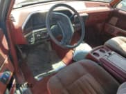 ✅ 1987 Ford Bronco XL • VIN: 1FMEU15N1HLA32188 • Lot: 53697985. Wystawiony na Copart z przebiegiem 2 238 mil. Bezpłatny archiwum sprzedaży aukcyjnych z USA i szczegółowy raport historii pojazdu na DreamBid. Zdjęcie 8.