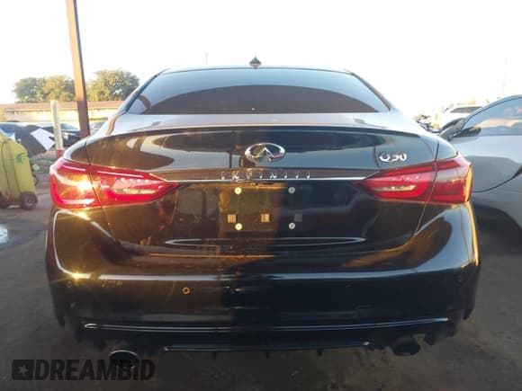 ✅ 2021 Infiniti Q50 Luxe • VIN: JN1EV7BP2MM705846 • Lot: 43727308. Wystawiony na IAAI z przebiegiem 25 668 mil. Bezpłatny archiwum sprzedaży aukcyjnych z USA i szczegółowy raport historii pojazdu na DreamBid. Zdjęcie 17.