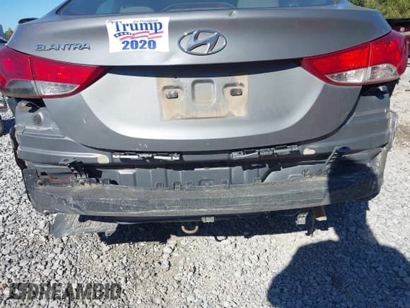 ✅ 2013 Hyundai Elantra GLS • VIN: 5NPDH4AE9DH368391 • Lot: 43609300. Listed on IAAI with 181,654 mi. Free auction sales archive from the USA and detailed vehicle history report at DreamBid. Image 6.