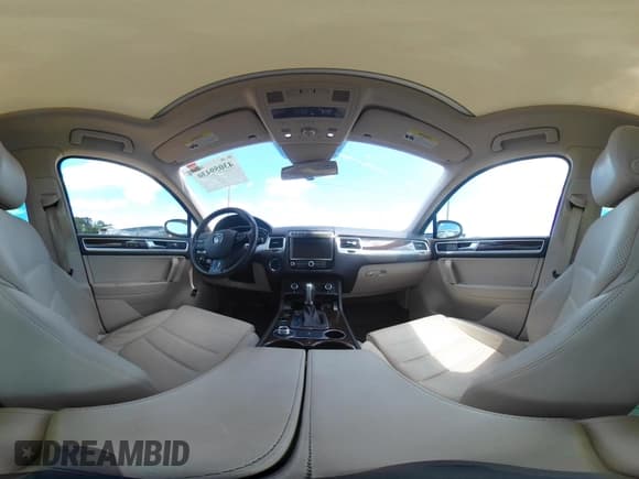 ✅ 2016 Volkswagen Touareg Lux • VIN: WVGEP9BPXGD004006 • Lot: 43059430. Listed on IAAI with 116,049 mi. Free auction sales archive from the USA and detailed vehicle history report at DreamBid. Image 18.