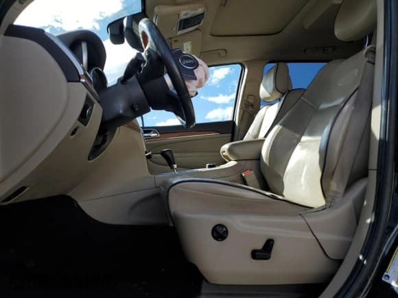 ✅ 2011 Jeep Grand Cherokee Overland • VIN: 1J4RR6GT0BC607964 • Lot: 89654285. Listed on Copart with Not provided. Free auction sales archive from the USA and detailed vehicle history report at DreamBid. Image 7.