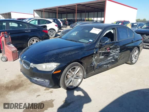 2014 BMW 3 Series 328i с VIN WBA3C1C5XEK115036, выставлен на аукционе IAAI как лот 43502740 с пробегом 161 486 миль миль и . История ставок и продаж доступна на DreamBid. Изображение 2.