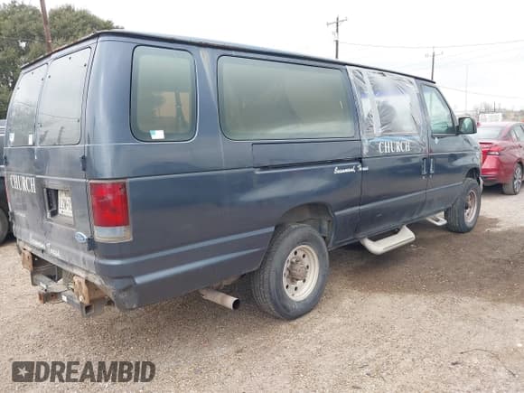 ✅ 1997 Ford Econoline Wagon XL • VIN: 1FBJS31L4VHA09855 • Lot: 41535920. Wystawiony na IAAI z przebiegiem 78 121 mil. Bezpłatny archiwum sprzedaży aukcyjnych z USA i szczegółowy raport historii pojazdu na DreamBid. Zdjęcie 4.