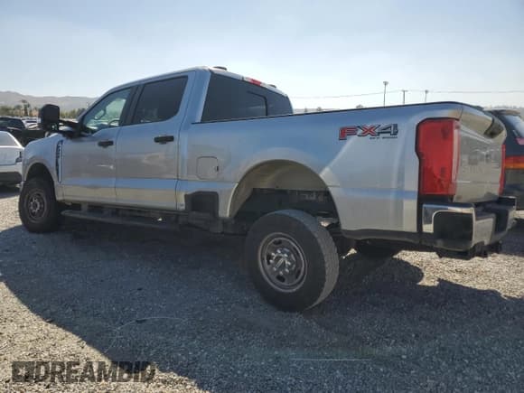 ✅ 2024 Ford F-250 XL • VIN: 1FT7W2BA2REE87359 • Lot: 84938675. Wystawiony na Copart z przebiegiem 51 878 mil. Bezpłatny archiwum sprzedaży aukcyjnych z USA i szczegółowy raport historii pojazdu na DreamBid. Zdjęcie 2.