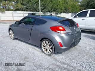2015 Hyundai Veloster RE:FLEX with VIN KMHTC6AD5FU231708, listed as a IAAI auction lot 43283728 with 123,785 mi miles and . Bid and sale history available at DreamBid. Image 3.