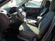 ✅ 2016 Chevrolet Traverse LT • VIN: 1GNKRGKD1GJ224266 • Lot: 85913175. Wystawiony na Copart z przebiegiem 97 484 mil. Bezpłatny archiwum sprzedaży aukcyjnych z USA i szczegółowy raport historii pojazdu na DreamBid. Zdjęcie 7.