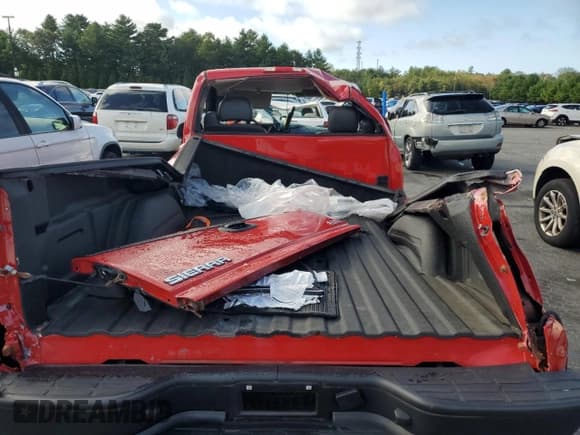 ✅ 2006 GMC Sierra 1500 Work Truck • VIN: 3GTEC14V26G260817 • Lot: 70046025. Listed on Copart with Not provided. Free auction sales archive from the USA and detailed vehicle history report at DreamBid. Image 10.