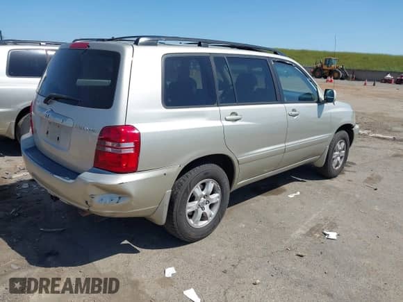2001 Toyota Highlander с VIN JTEHF21A310036430, выставлен на аукционе IAAI как лот 42040208 с пробегом 341 256 миль миль и . История ставок и продаж доступна на DreamBid. Изображение 4.