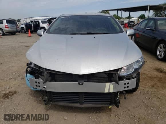 ✅ 2018 Chevrolet Volt LT • VIN: 1G1RC6S5XJU124015 • Lot: 62977943. Wystawiony na Copart z przebiegiem 66 152 mil. Bezpłatny archiwum sprzedaży aukcyjnych z USA i szczegółowy raport historii pojazdu na DreamBid. Zdjęcie 5.