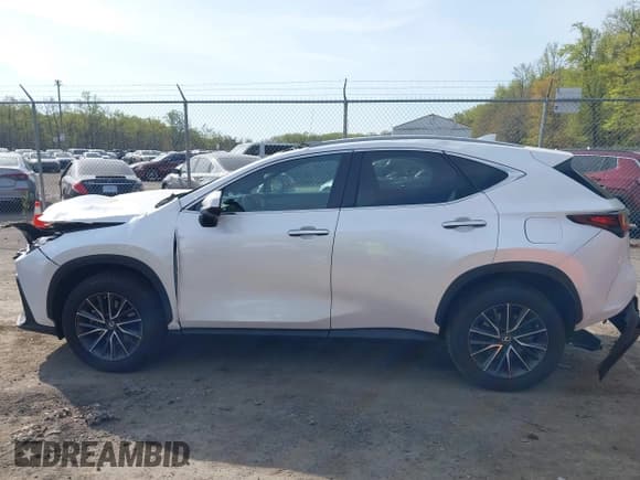 ✅ 2022 Lexus NX 350h Premium • VIN: 2T2GKCEZ6NC002264 • Lot: 42063653. Listed on IAAI with 51,664 mi. Free auction sales archive from the USA and detailed vehicle history report at DreamBid. Image 14.