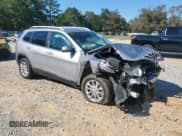 ✅ 2019 Jeep Cherokee Latitude • VIN: 1C4PJLCB0KD380771 • Lot: 90675315. Wystawiony na Copart z przebiegiem 160 125 mil. Bezpłatny archiwum sprzedaży aukcyjnych z USA i szczegółowy raport historii pojazdu na DreamBid. Zdjęcie 4.