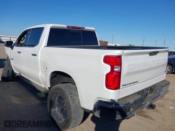 ✅ 2022 Chevrolet Silverado 1500 LTZ • VIN: 1GCUYGEL2NZ140494 • Lot: 43517659. Wystawiony na IAAI z przebiegiem 37 885 mil. Bezpłatny archiwum sprzedaży aukcyjnych z USA i szczegółowy raport historii pojazdu na DreamBid. Zdjęcie 3.