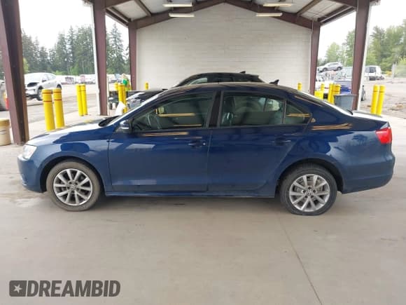 ✅ 2011 Volkswagen Jetta SE • VIN: 3VWDZ7AJ6BM078917 • Лот: 42298264. Опубликован ранее на IAAI с пробегом 131 635 миль. Бесплатный доступ к архиву аукционных продаж из США и подробный отчёт об истории автомобиля на DreamBid. Изображение 14.